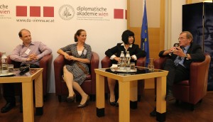 Im Bild Teilnehmer der Podiumsdiskussion zum Thema ?Für Frauenförderung notwendiger Wandel in der Unternehmenskultur? (v.l.n.r.): Paul Ullmann (Austria Wirtschaftservices), Jutta Hackstock-Sabitzer (Marketing Leitung Saubermacher Dienstleistungs AG), Angelika Flatz (Sektionschefin BKA) und Leopold Miedl (RHI AG).